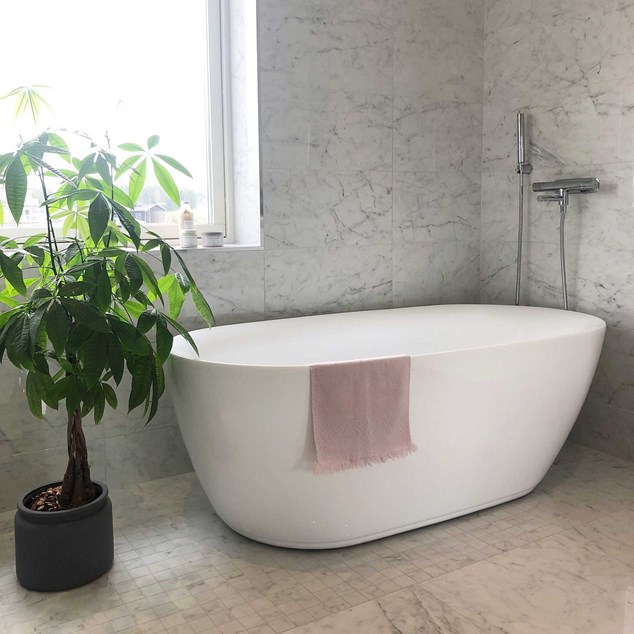 Badekar Bathlife Oval Njuta 1600 Hvid Poleret
