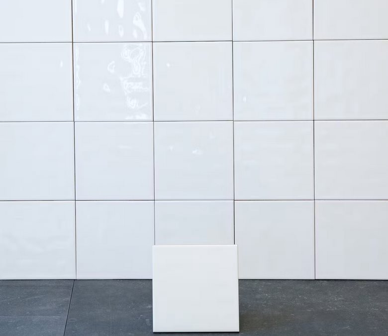 Vægflise Arredo Color Bølget Hvid Blank 15X15 cm