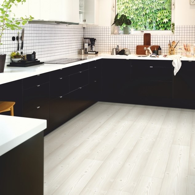 Laminatgulv Pergo Visby Pro Brushed White Pine Modern Plank 4V