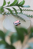 Halsband silverkedja Red flower - miniatyrbok