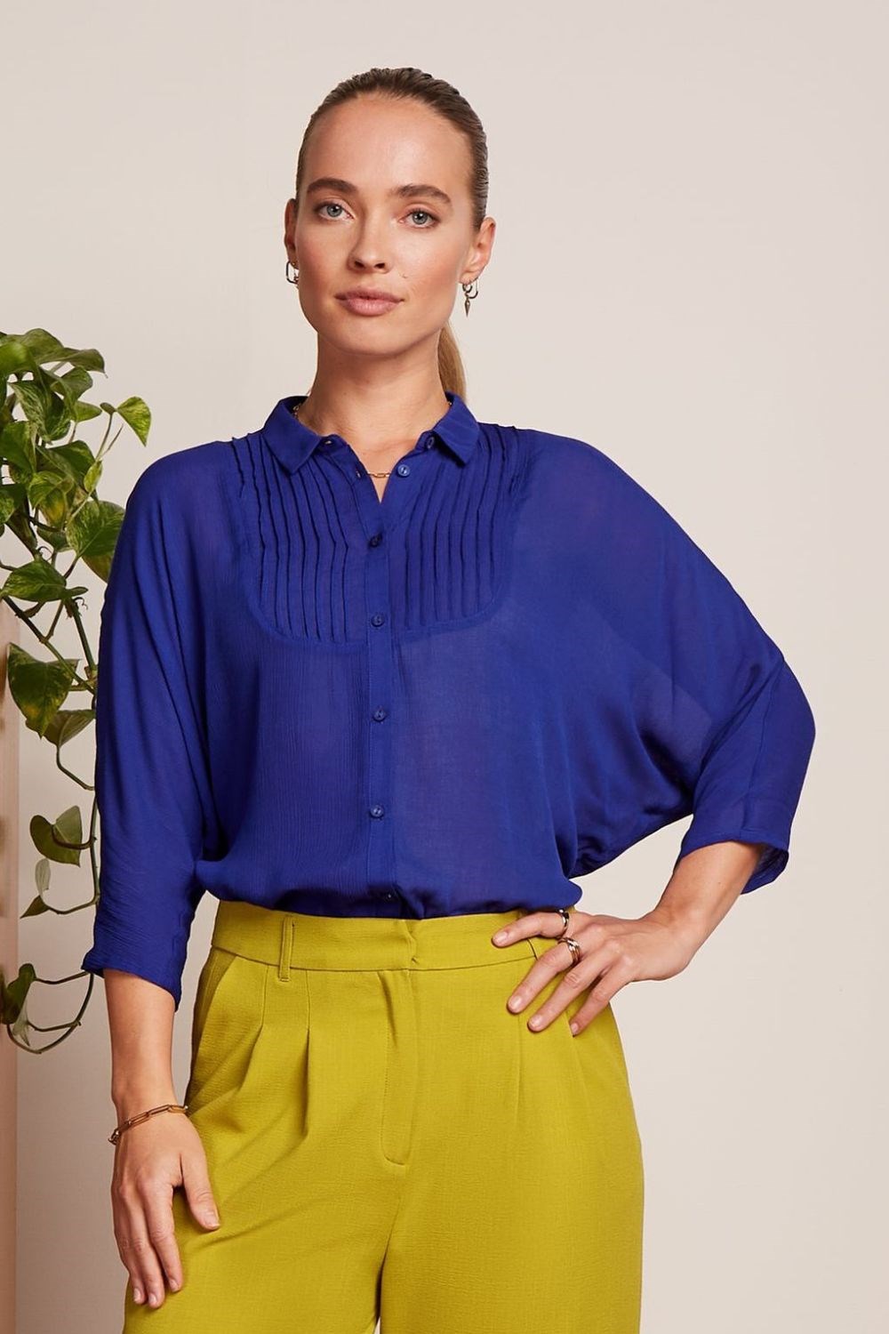 Betta blouse bluing