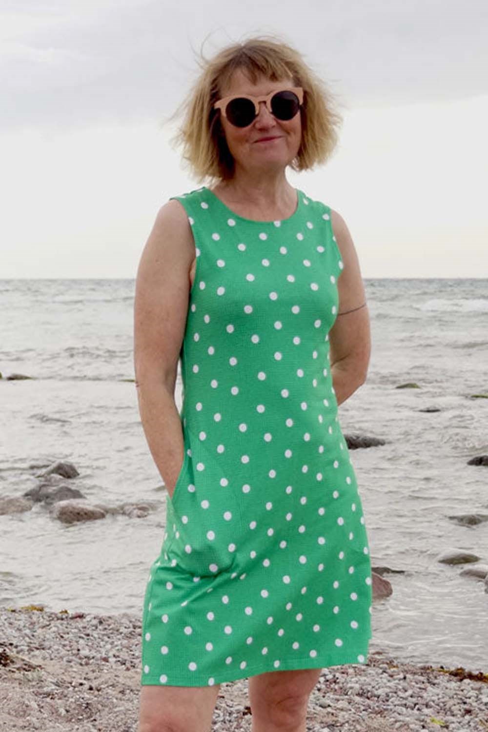 Anna dress Spotnik green