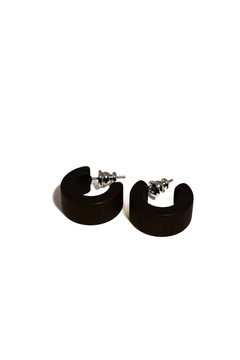 Earrings resin 60s style black