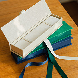 Bookbinders Design - Carte double, papier coton, coeur floral argenté