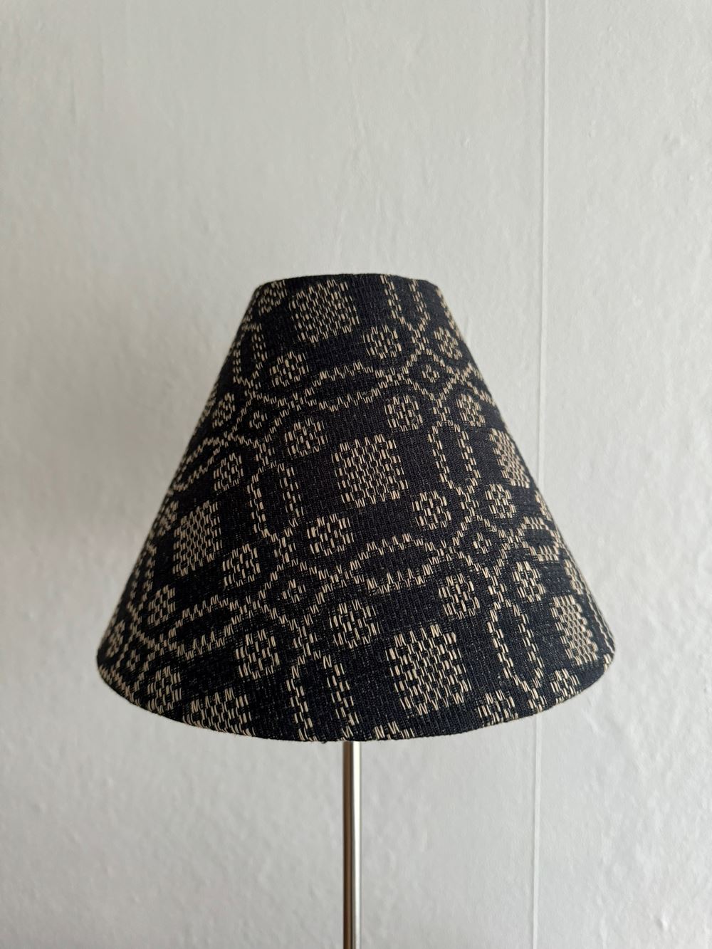 LAMPSHADE,Tällbergskrus, black-unbleached