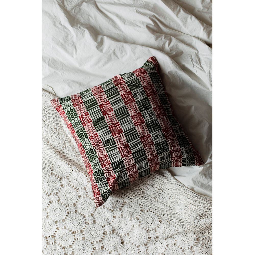 Cushion, Munkabälte, Green/Red