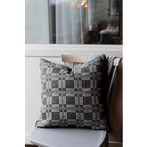 Cushion, Munkabälte, Black