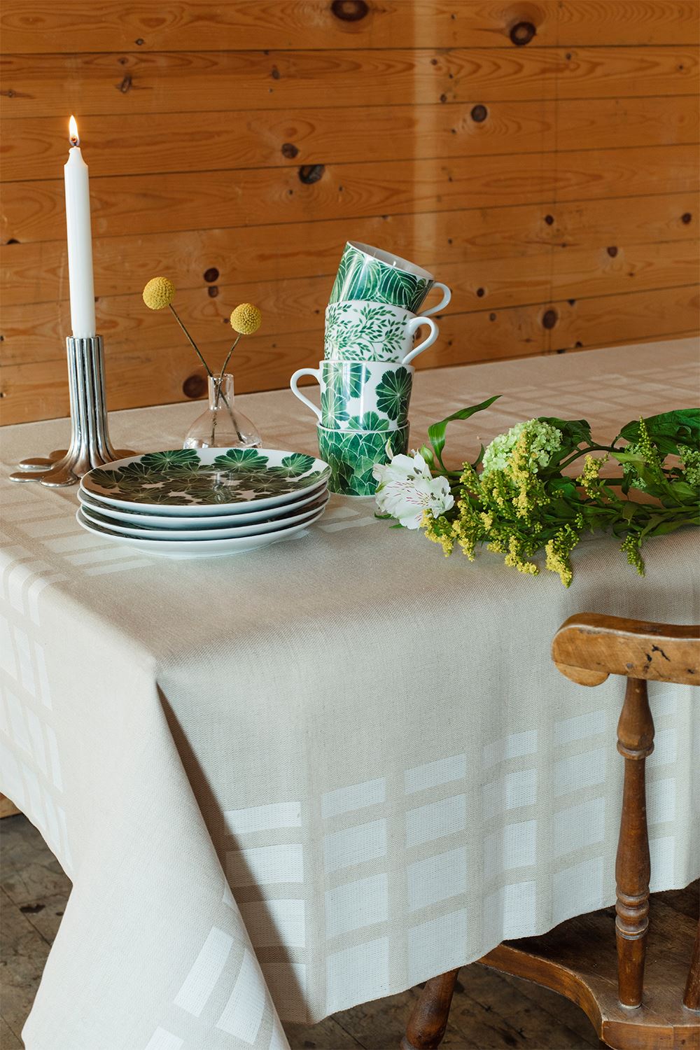 Table Cloth, Isrutan