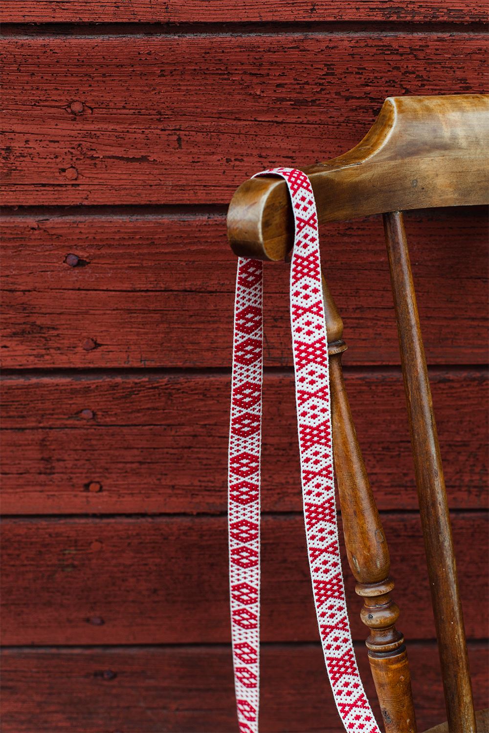 Woven ribbon, Handicraft