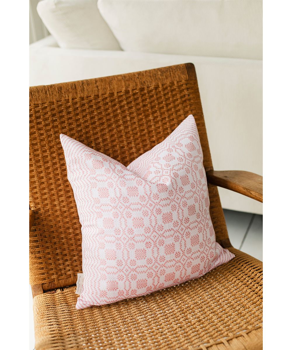 Tällbergskrus Cushion cover, Pink