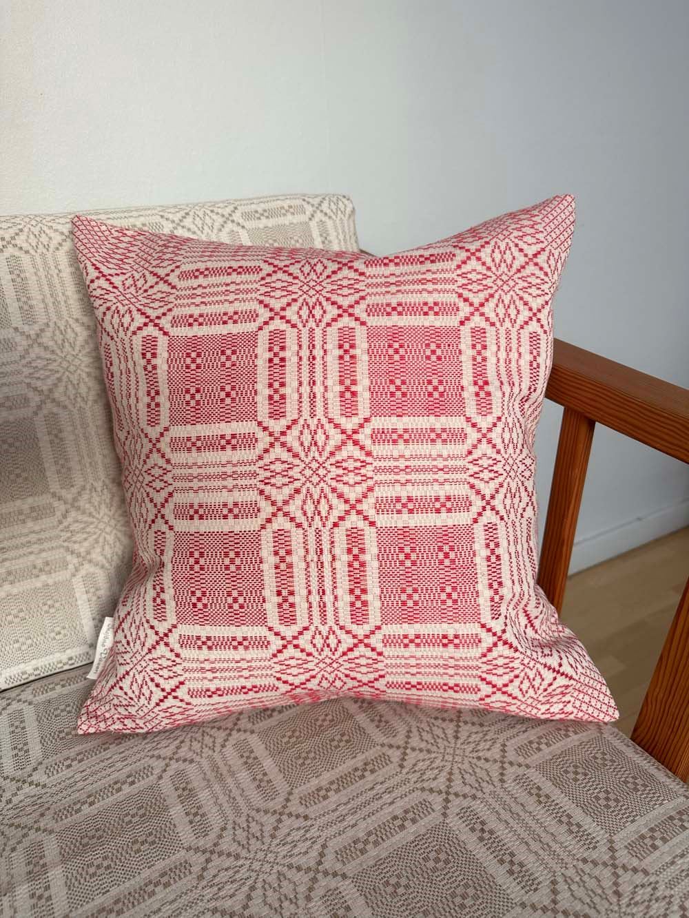 Cushion, Norrandskrus, Red