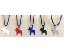 CHARM DALAHORSE WITH LEATHERRIBBON