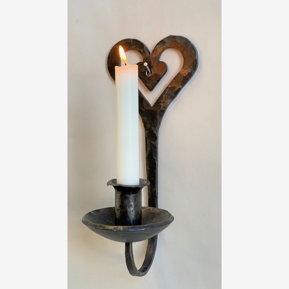 HANDSM.VÄGGLAMPETT 1-LJUS HJÄRTA SMIDE 27CM