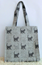 AXELREMSBAG 35X32CM SVART KATT/VIT