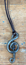 HANDWR.G-NOTE CHARM W.LEATHER RIBBON