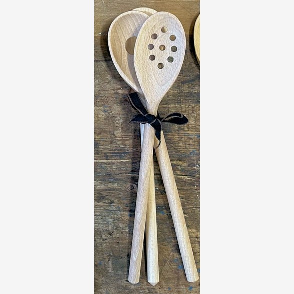 SET SPOON/SPOONS W.HOLE 30CM OILED BEECH