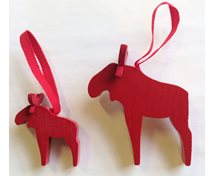 MOOSE HANG. RED