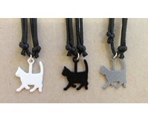 CHARM CAT WITH LEATHERSTRAP 20MM