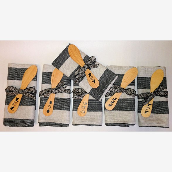 SET NATURAL/BLACK TOWEL/KNIFE WITH PRINT