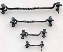HANDWR. IRON HASP WITH LOOP