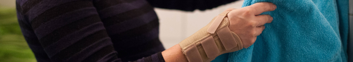 Combined thumb- & wrist braces