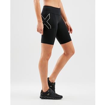 2XU Run Mid Rise Dash Comp Shorts Women Black/Silver Reflective - Shorts Damen