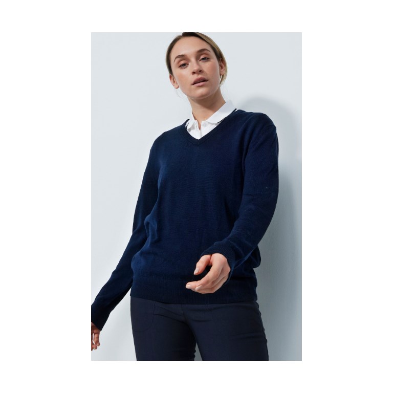 Daily Sports Boston V-Neck Pullover Dam