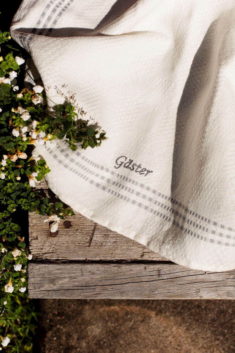 Tea Towel, Daladräll, embroidery Gäster