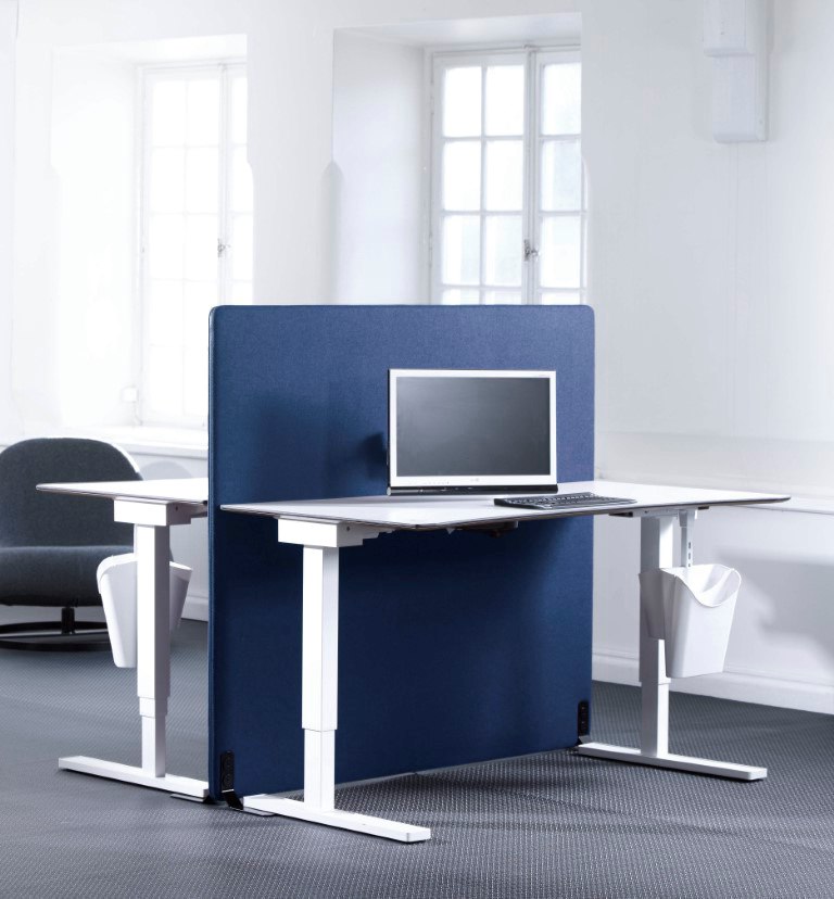 ScreenIT A30 - Golvskärm med tygsöm 1200x1200