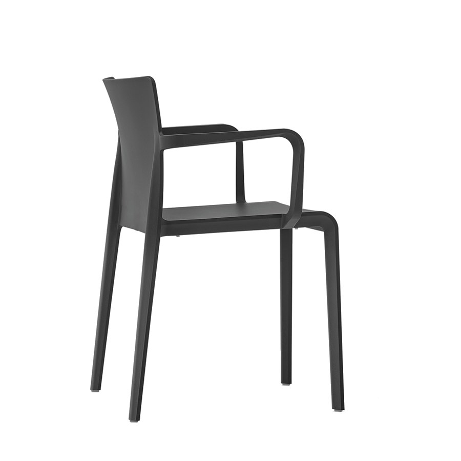 Karmstol Volt 675, sh.46 cm, stapelbar, svart