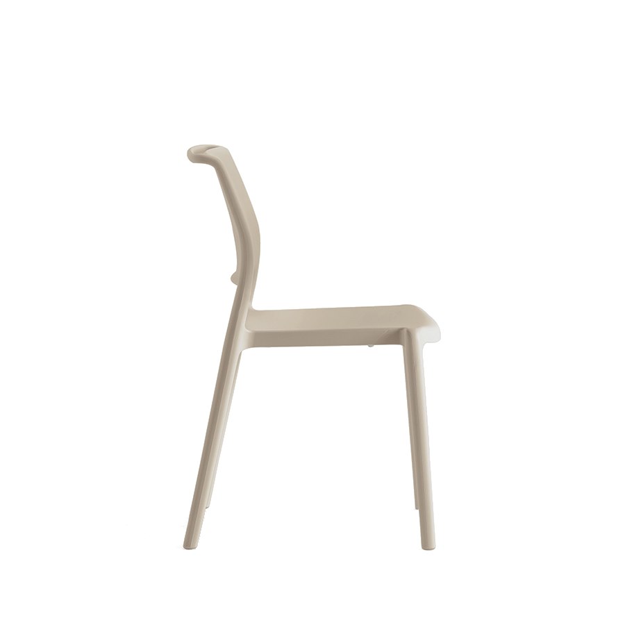 Stol Ara 310, sh.46 cm, stapelbar, sand