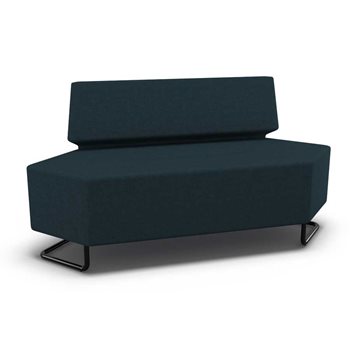 Flipper F1 soffa med mittenrygg, bredd 152 cm, valfri färg klädsel / stativ