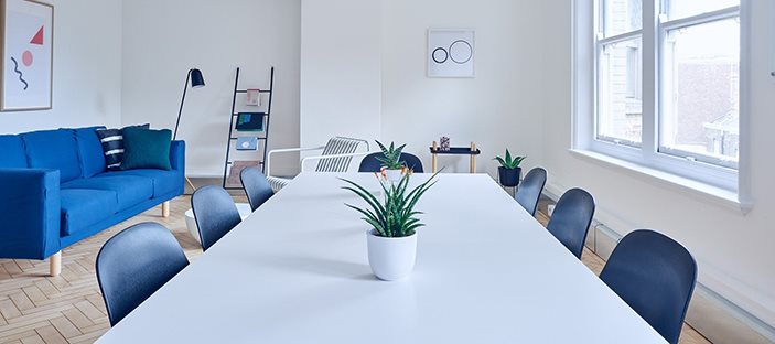Guide till ett perfekt konferensbord för er arbetsplats