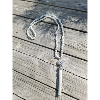 Patience. Mala Halsband