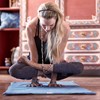 Gaiam Stay-Put Yoga Mat Towel Lake, Yogamattor
