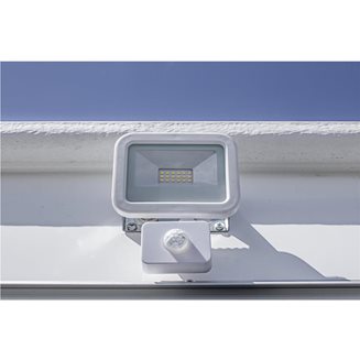 Tiki Utebelysning i LED med rörelsesensor, 10W