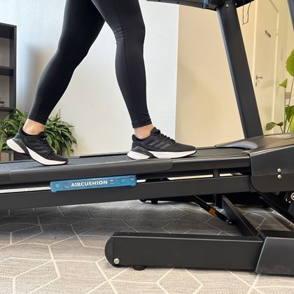 Titan LIFE Athlete T73, Löpband