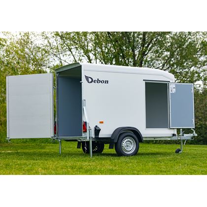 Debon C255 - vita plywoodväggar, Skåpsläp