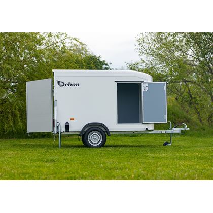 Debon C255 - vita plywoodväggar, Skåpsläp