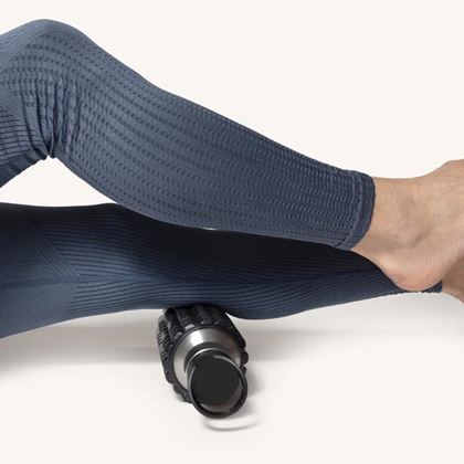 Swedish Posture Wavewell 2in1 Foamroller och Vattenflaska