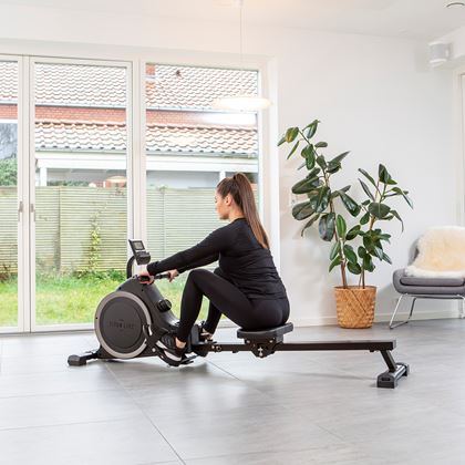 Titan LIFE Nero R200 Rower, Roddmaskin