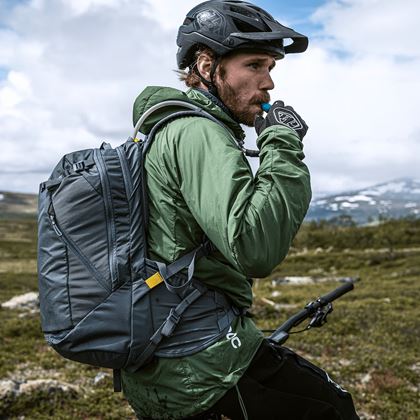Thule Rail Hydration Pack eMTB 18L - Obsidian, Vätskeryggsäck