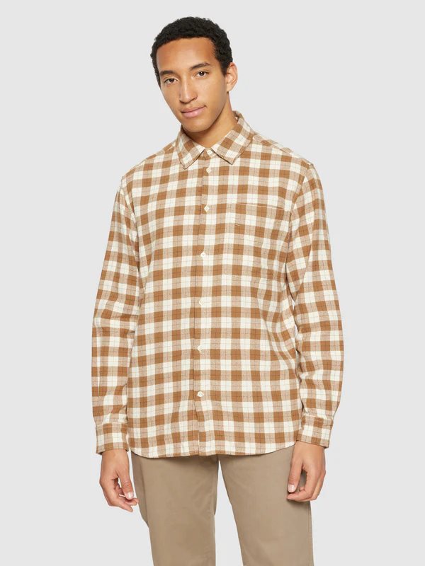 Alternativ bild 1 för KnowledgeCotton Apparel Loose Fit CheckeredShirt Beige Check