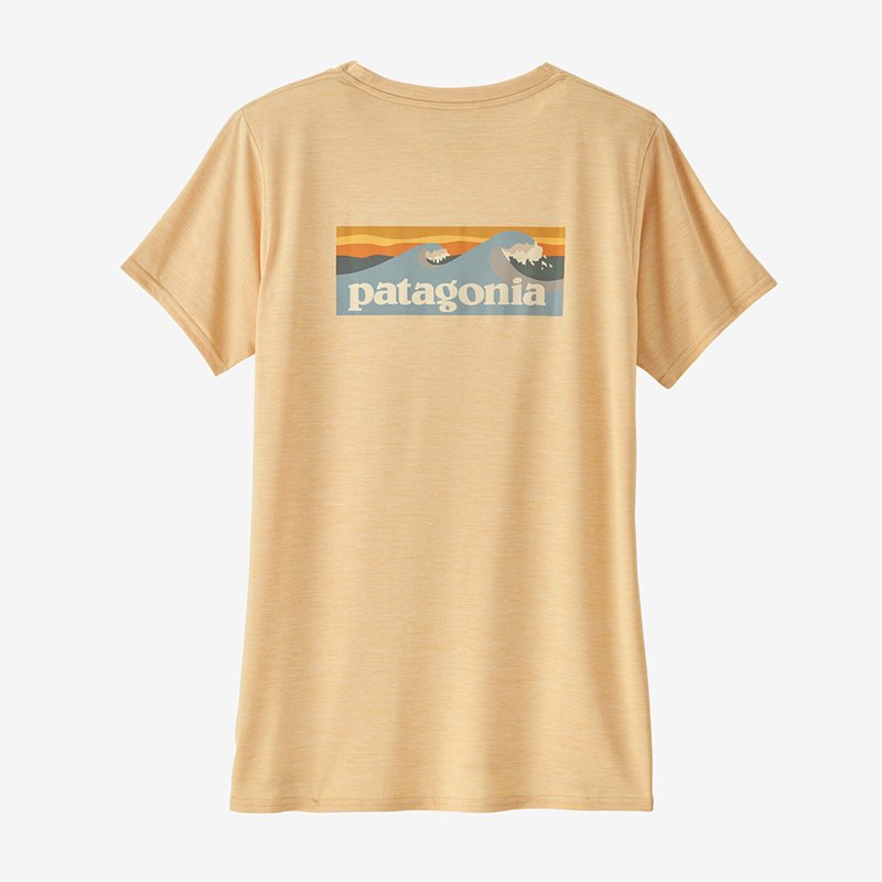Patagonia W’s Cap Cool Daily Graphic Shirt – Waters Boardshort Logo: Sandy Melon X-Dye