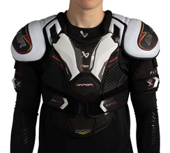 Bauer Vapor Flypro Axelskydd Intermediate
