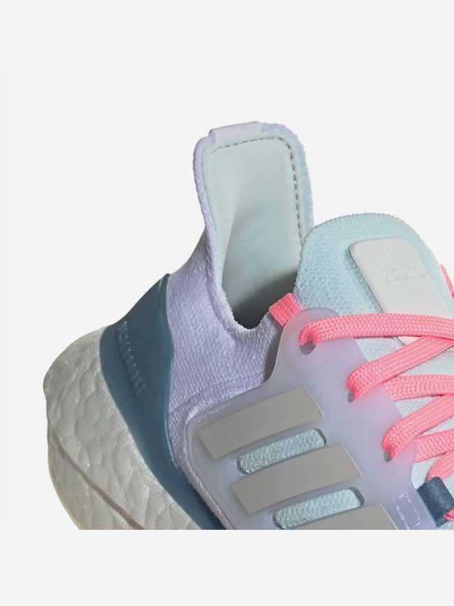 adidas UltraBoost 22 Junior