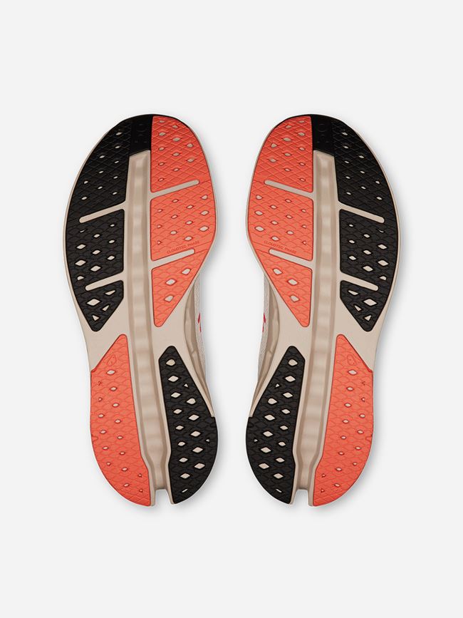 ON Cloudsurfer Max Dam