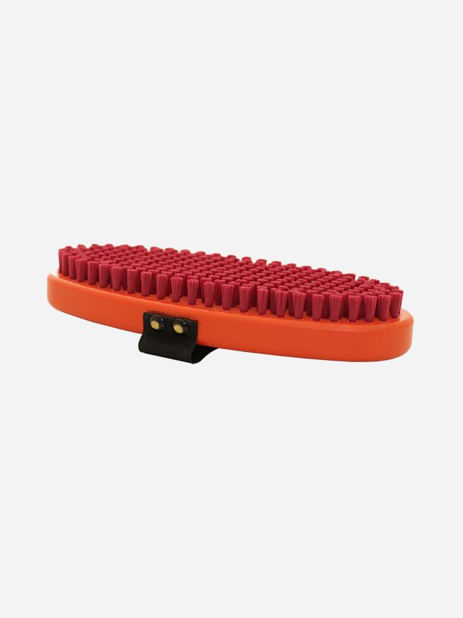 Swix Brush Oval Fine Red Nylon