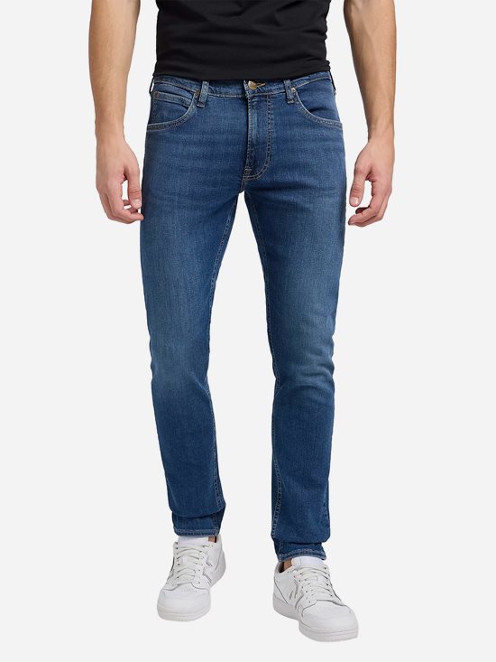 Lee LUKE in east new york herr