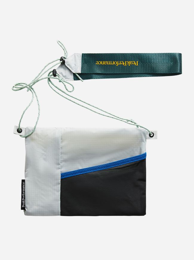 Peak Performance Accessory Bag